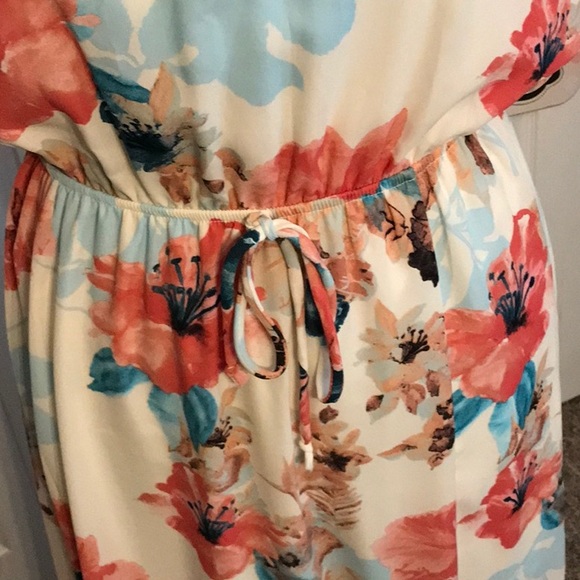 Floral maxi NWOT - Picture 2 of 8